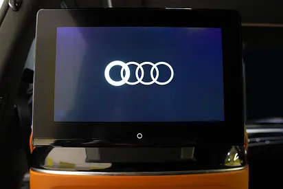 صورة مصغرة 10 لـ 2023 AUDI A8