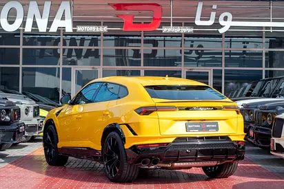 2024 Lamborghini URUS — миниатюра 3