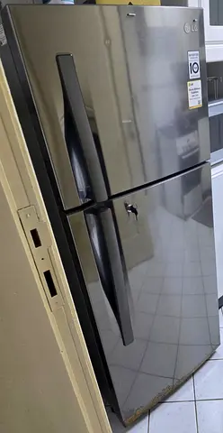 LG Black Refrigerator in Excellent Condition