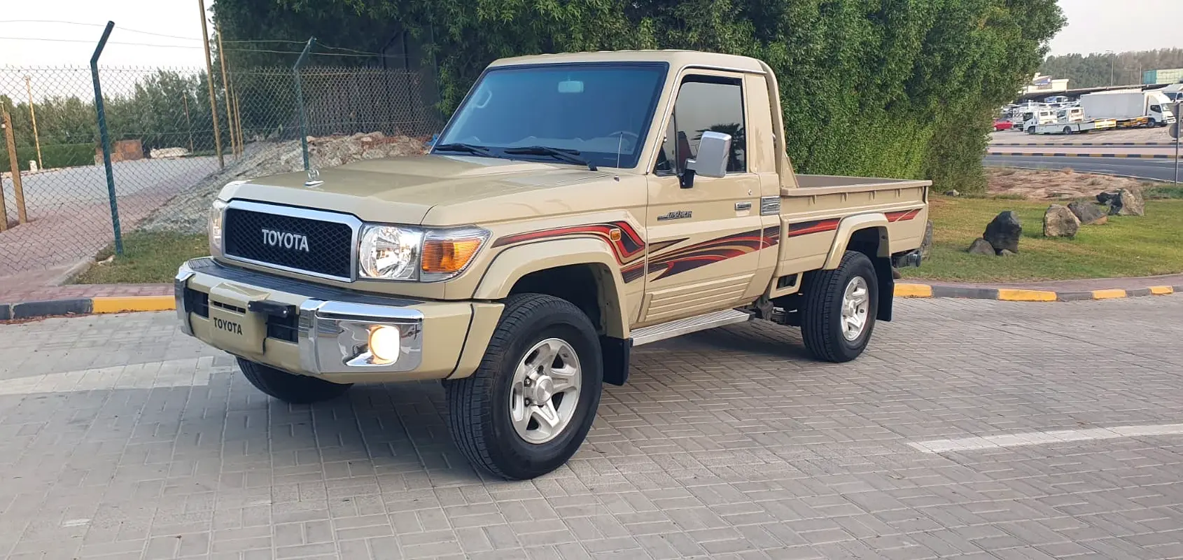Toyota Land Cruiser 70 Series 2021 — photo 1 of 19