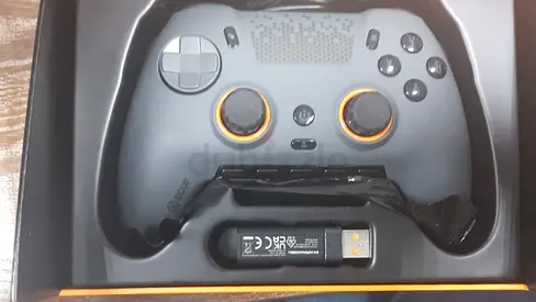 Scuf envision pro wireless gaming controller for PC (601-178-03-102-NA)