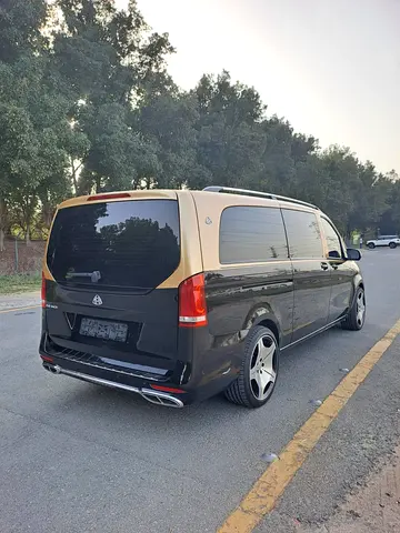 صورة 6 لـ 2023 Mercedes-BENZ V-CLASS