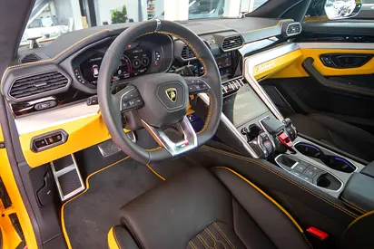 2024 Lamborghini URUS — миниатюра 11