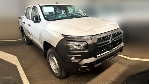 Mitsubishi L200 2025