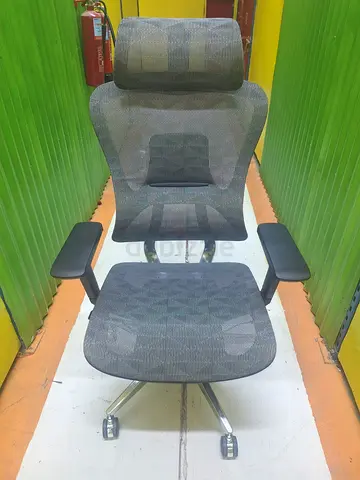 ergonomic luxury breathable mesh chair with 3d arms