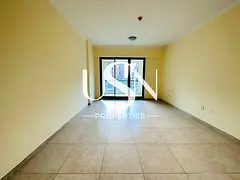 With Balcony ! Vacant On Transfer ! Near To Mall