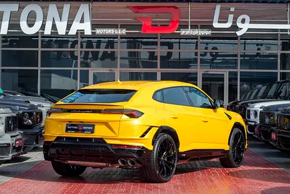2024 Lamborghini URUS — миниатюра 4