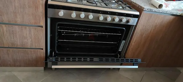 Siemens brand gass cooker size 90/60cm fir sale