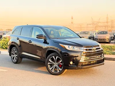 TOYOTA HIGHLANDER 2017 FULL OPTION WITH SUNROOF