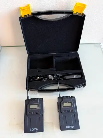 BOYA UHF Wireless Microphone System – Excellent Condition