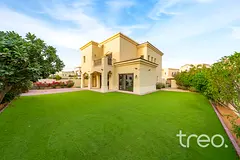 Exclusive | Vastu | Corner Plot | 5Bed+Maid