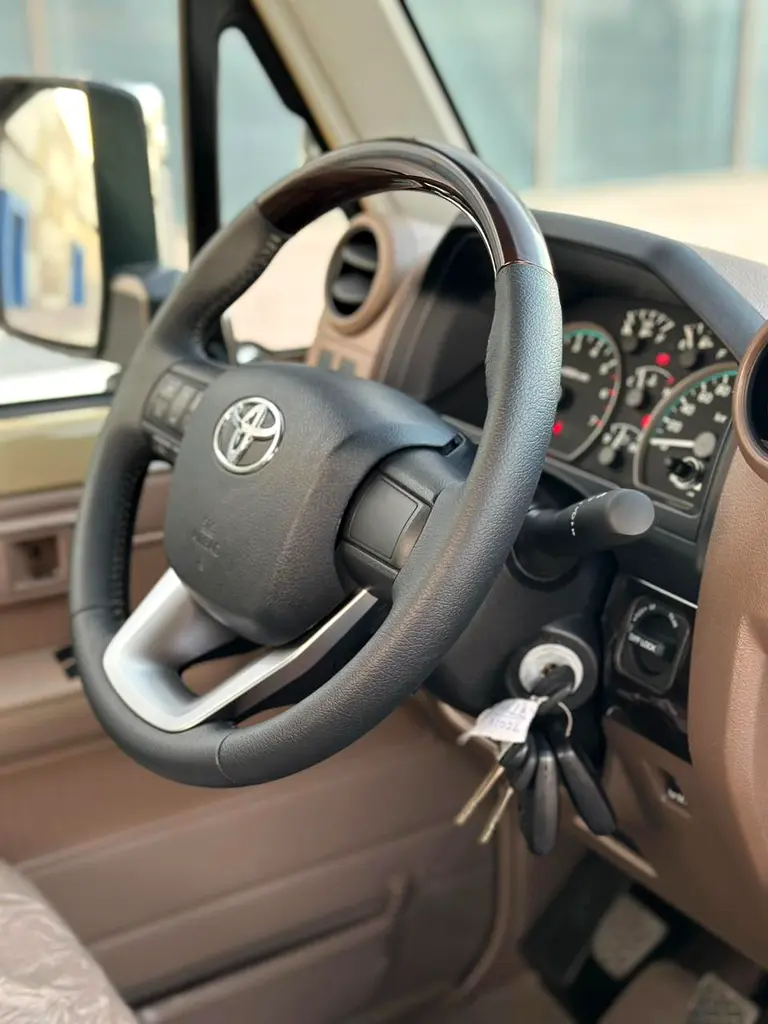 Toyota Land Cruiser 70 Series 2025