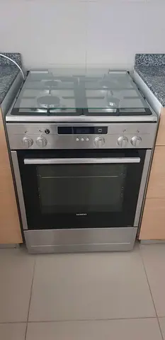 SIEMENS Digital 4 Burner full gas cooker Range size 60cm