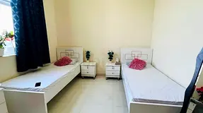 Single executive ladies bed space in Mutheena at 999/-