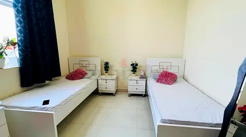 Single executive ladies bed space in Mutheena at 999/-