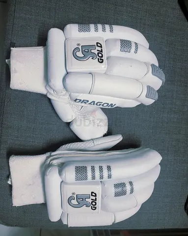 Cricket Gloves in Excellent Condition
