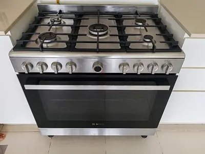 Premium Bosch gass cooker with oven fan for sale