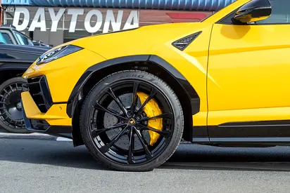 2024 Lamborghini URUS — миниатюра 8