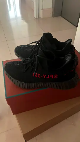 Yeezy Boost 350 V2 “Bred”