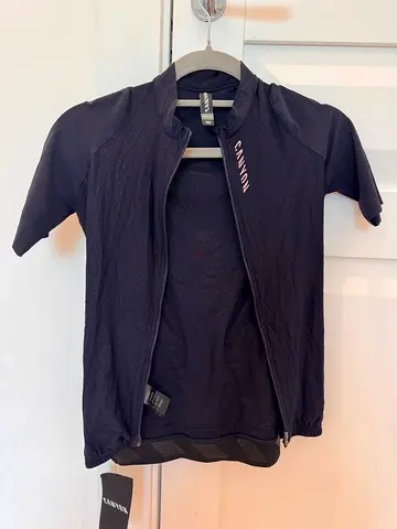 New Canyon Womens Cycling Jersey With A Tag
