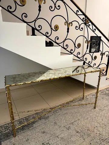 Elegant Vintage Console Table with Mirrored Top
