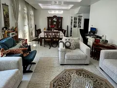 R2M LAYOUT | VACANT | UNFURNISHED