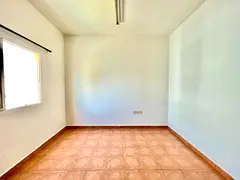 Lavish studio good building near safari mall rent in 20k