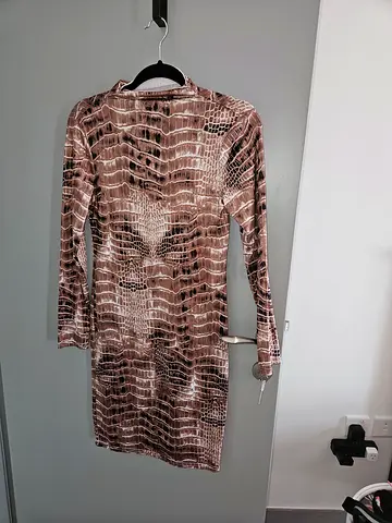Stylish Long-Sleeve Snake Print Dress