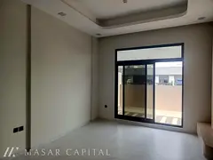 Vacant 1BHK | Balcony | 2 Washrooms | Pool &amp; Gym