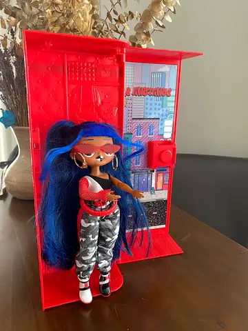 LOL OMG doll, collectors model