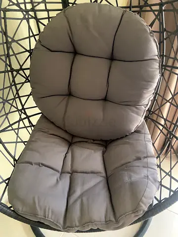 Stylish Hanging Egg Chair with Cushions