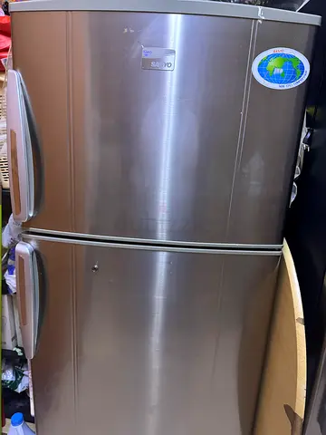ثلاجة