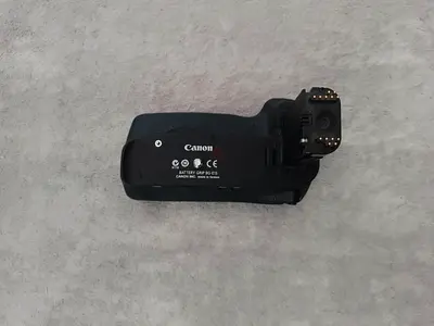 CANON 6D BATTERY GRIP