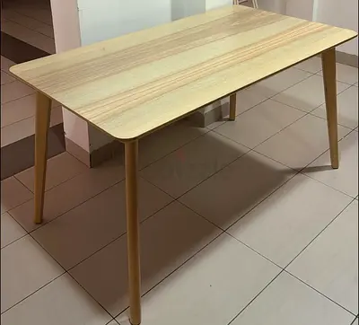 Dining table for 6 people for sale
