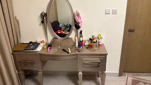 Elegant Vanity Dressing Table with Mirror
