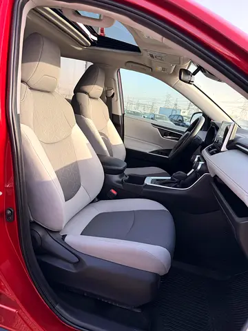 2025 Toyota RAV 4 照片 8