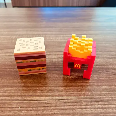 McDonald’s toy Minecraft with card