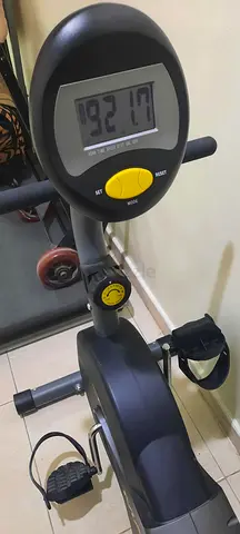 Exercise cardic bike/ cycle