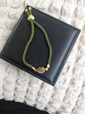 Elegant Green Rope Bracelet with Gold Accent