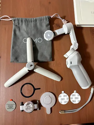 DJI OSMO 4 Smartphone Gimbal Stabilizer with Accessories - Including Magsafe mount