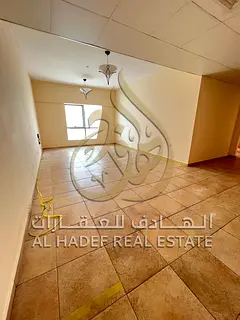 Two bedrooms and a living room, free air conditioning and free parking, annual rent with a balcony i