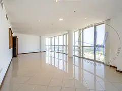 Vibrant Large Home | Creek Side Living | Exclusive