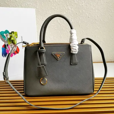 Prada Galleria Medium Bag In Grey Saffiano Leather