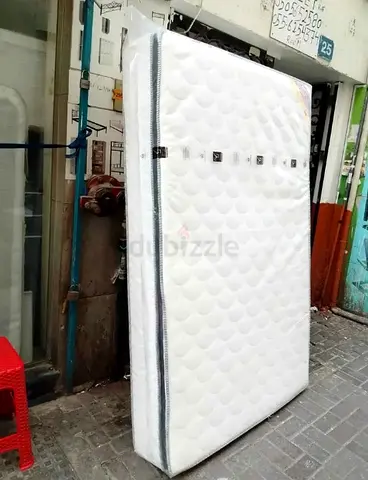 160x200 Queen size mattress with top foam. Same day delivery available