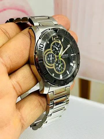 Stylish GUESS Mens Sport Watch with Chronograph Features