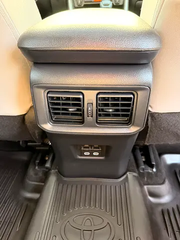 2025 Toyota RAV 4 照片 10