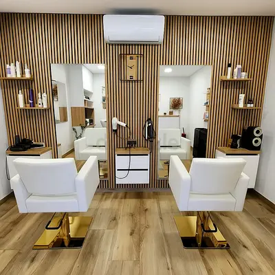 Budget Friendly Men Saloon interior