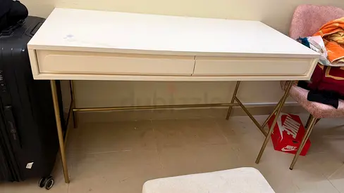 Elegant Minimalist Study Table