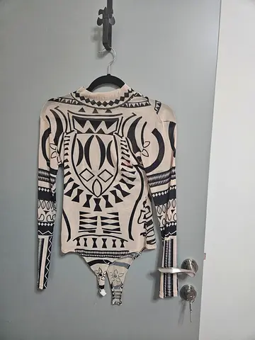 Stylish Black and White Printed Rash Guard