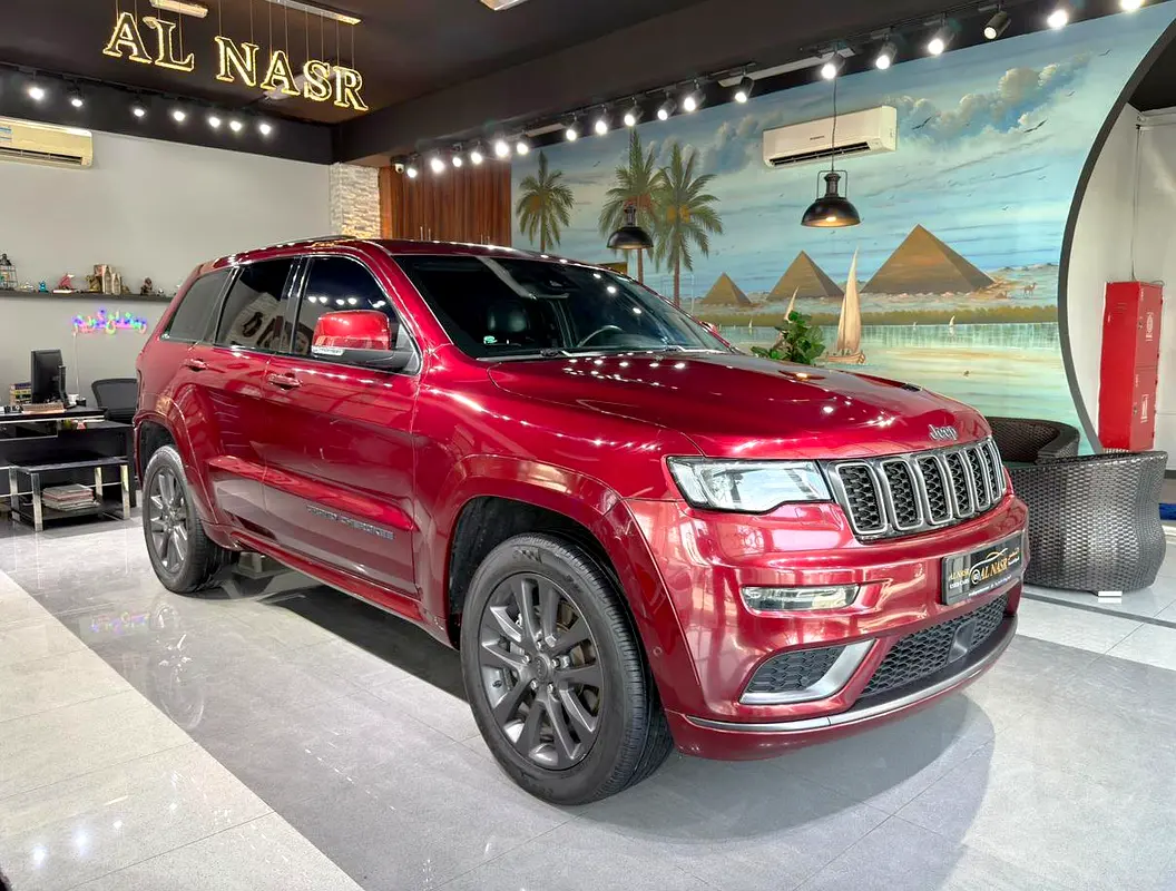 Jeep Grand Cherokee 2019 — photo 1 of 17